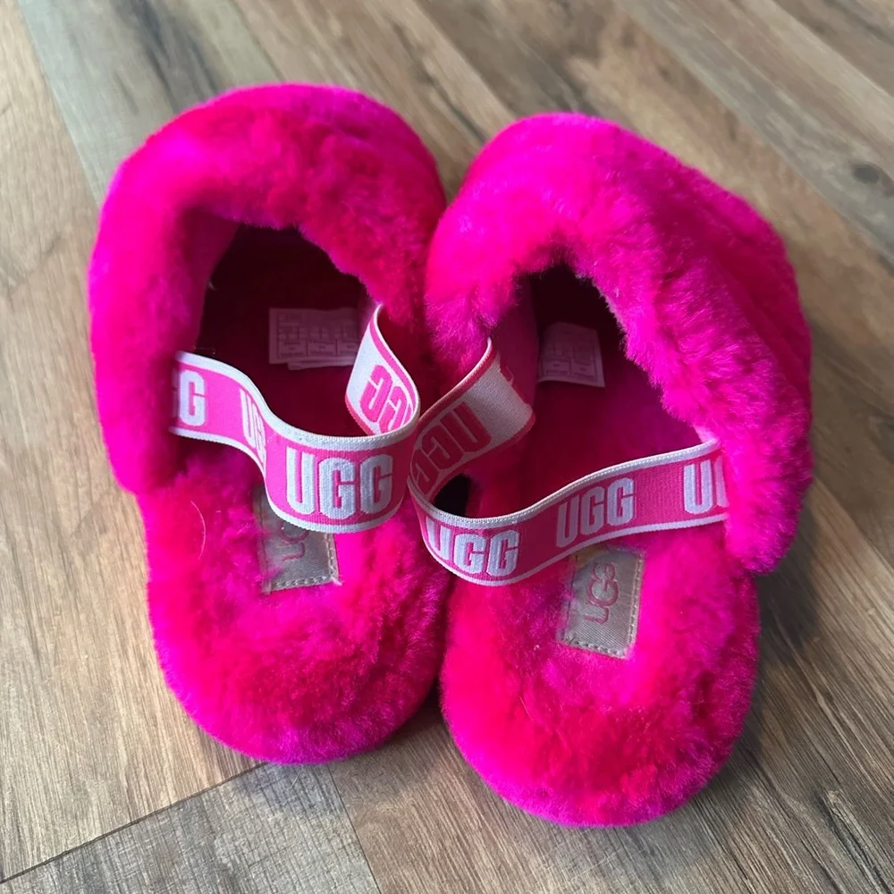 UGG Youth Vibrant Pink Fuzzy Slippers